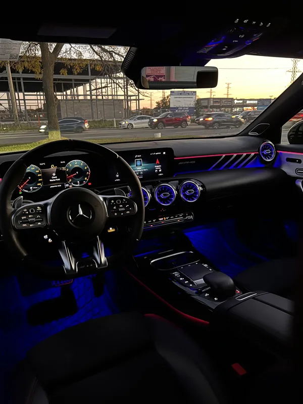 Mercedes-AMG A35 photo 6