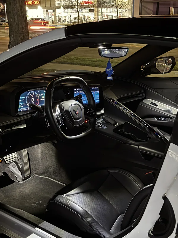 Corvette C8 Stingray photo 6