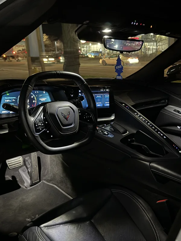 Corvette C8 Stingray photo 7