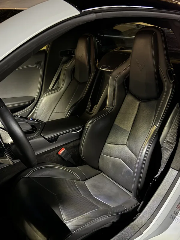 Corvette C8 Stingray photo 8