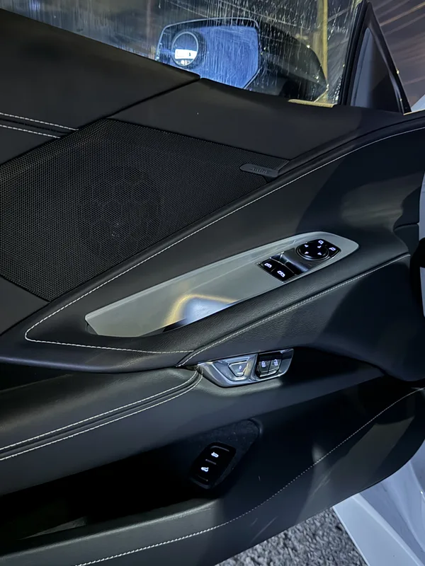 Corvette C8 Stingray photo 9
