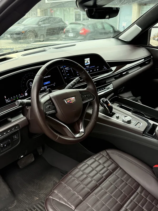 Cadillac Escalade photo 9