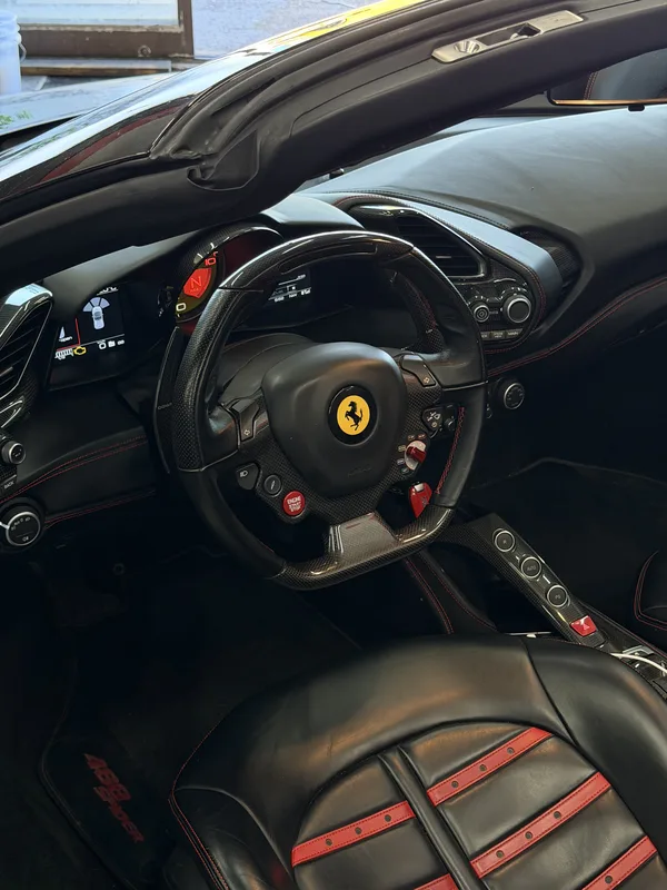 Ferrari 488 Spider photo 7