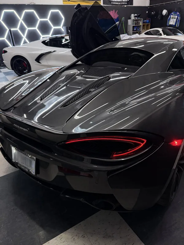 McLaren 570S photo 6