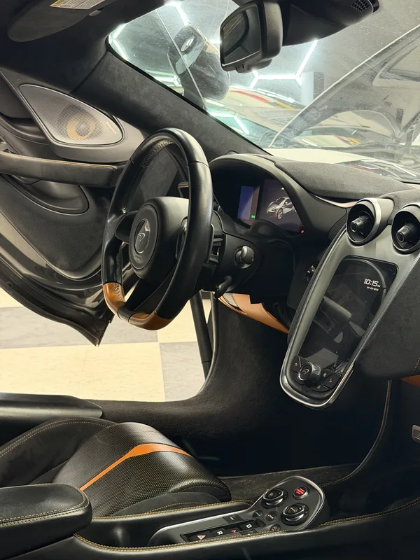 McLaren 570S photo 8