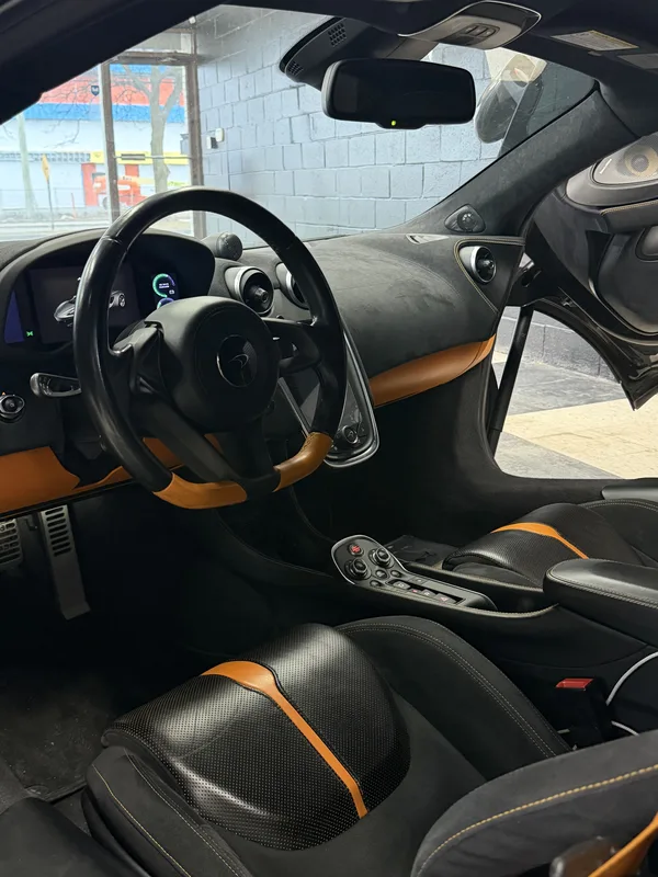 McLaren 570S photo 9