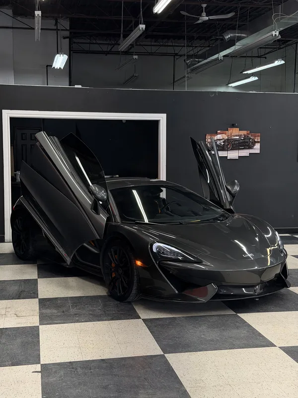 McLaren 570S rental Toronto