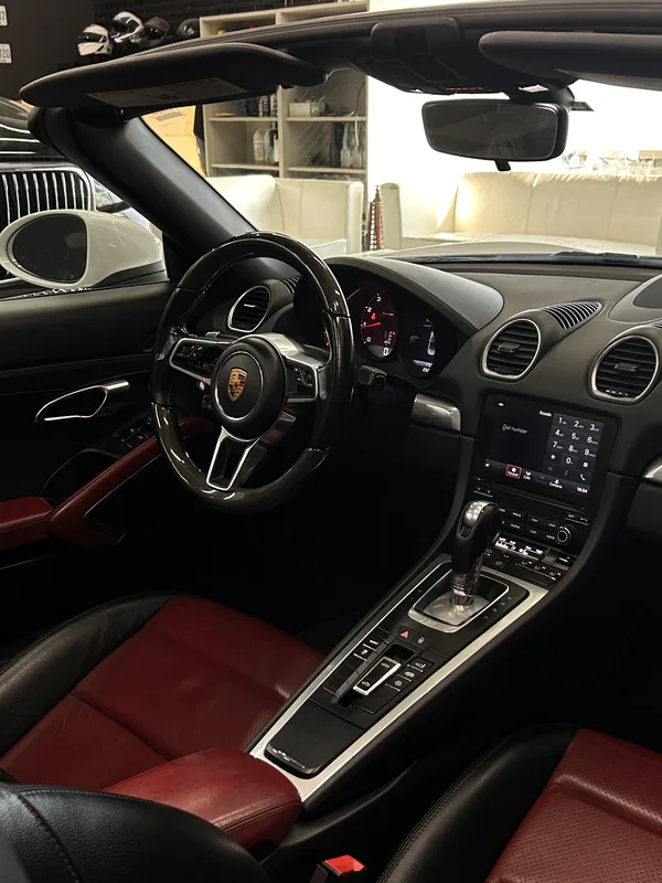 Porsche 718 Boxster photo 6