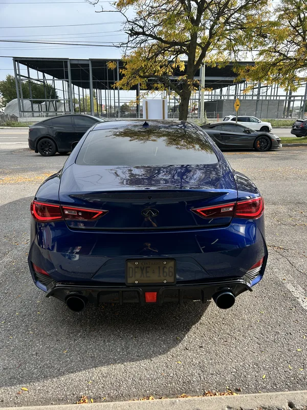 Infiniti Q60 photo 9