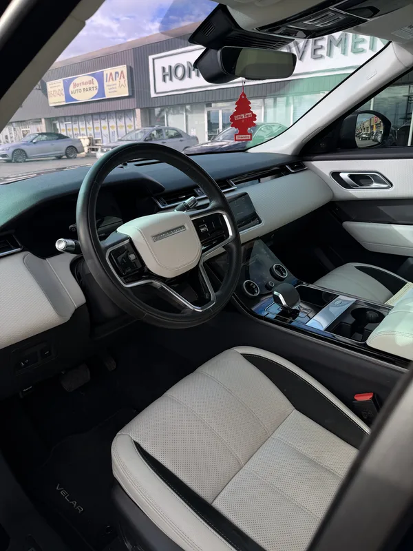 Range Rover Velar photo 7
