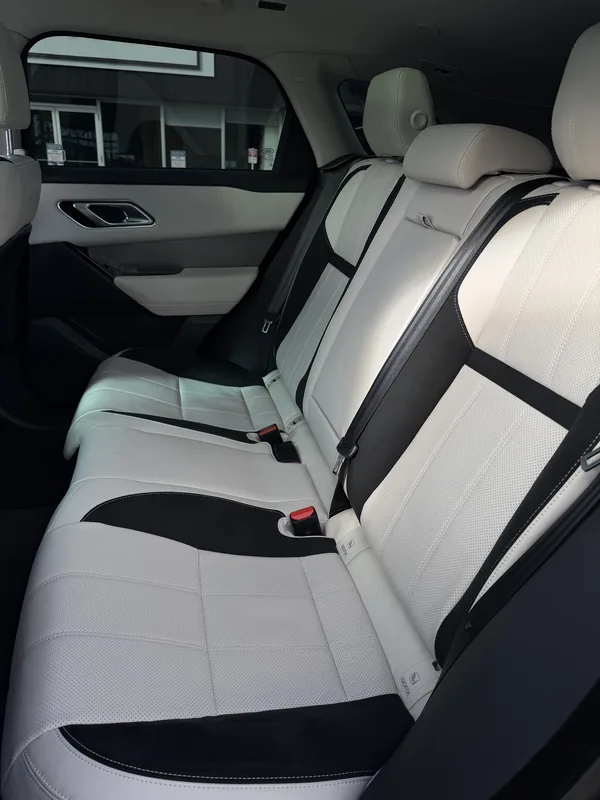 Range Rover Velar photo 9